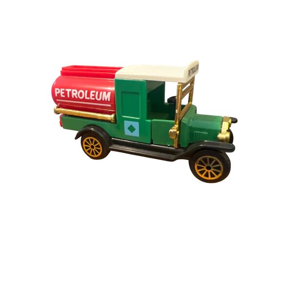Classic Trucks Collectors Set Diecast Models Readers Digest Petroleum Ambulance - Picture 2 of 4